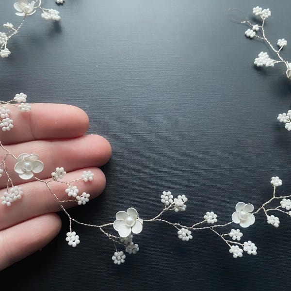 Dainty Floral Wedding Hair Vine | Pearl & Resin Flower Hairpiece