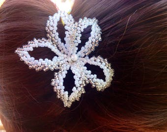 Bead Flower hair pin,Beaded Hair pin , Hawaiian Flower pin, bridal hair pin, Beach Wedding, flower girl, wedding hair, Christmas hair pin