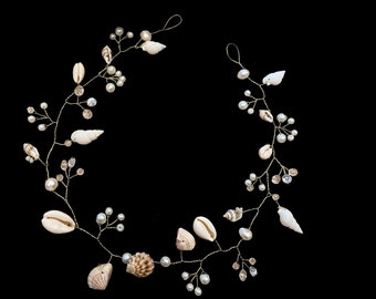 Sea Shell Wedding Hair Vine, Bridal hair vine | Beach wedding crown |Boho Bridal hair accessories | Bridesmaid gift | Gold wire shell circle