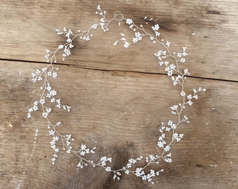 Simple and dainty White hair vine | Minimalist Wedding Hair piece | Bridal Hair Accessory | floral Bridal Wreath | Silver gypsophila crown