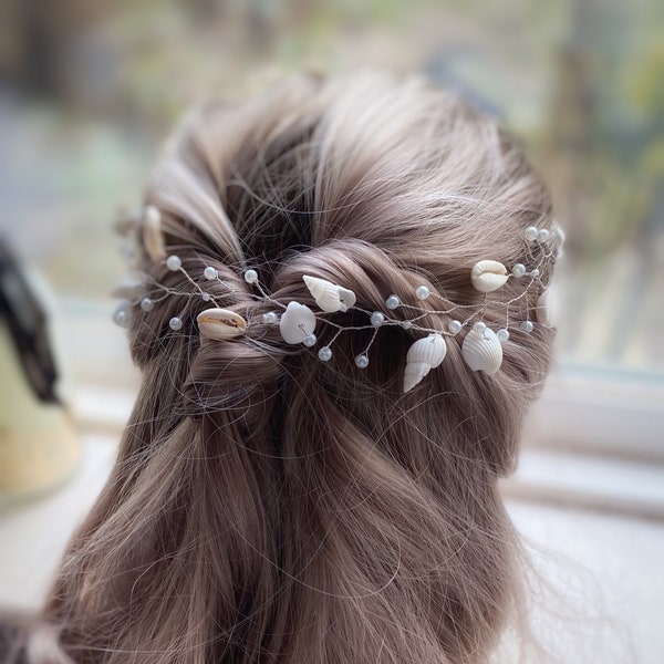 White Sea Shell Wedding Hair Vine Bridal | Beach wedding crown |Boho Bridal hair accessory | Bridesmaid gift | Shell mermaid hair wreath