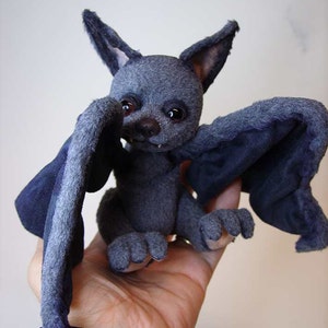 Sew your own Bat with movable  eyelids  ebook with 52 pages and pattern by Furry Critters