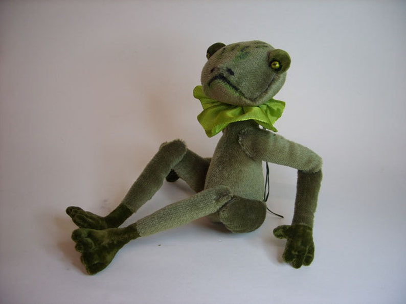 Frog Froeschken image 1