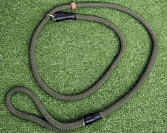 ミリタリーグリーン 8mm スリップリード 鹿の角型ストッパー付き