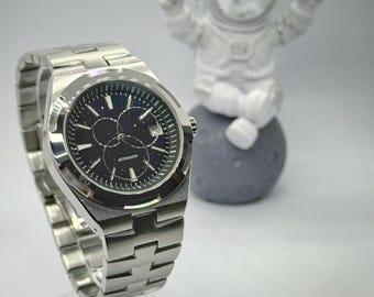 Vintage Seiko 8N41 5010 Textured Dial Unisex Quartz Watch Japan