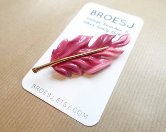 Leaf Brooch Pink