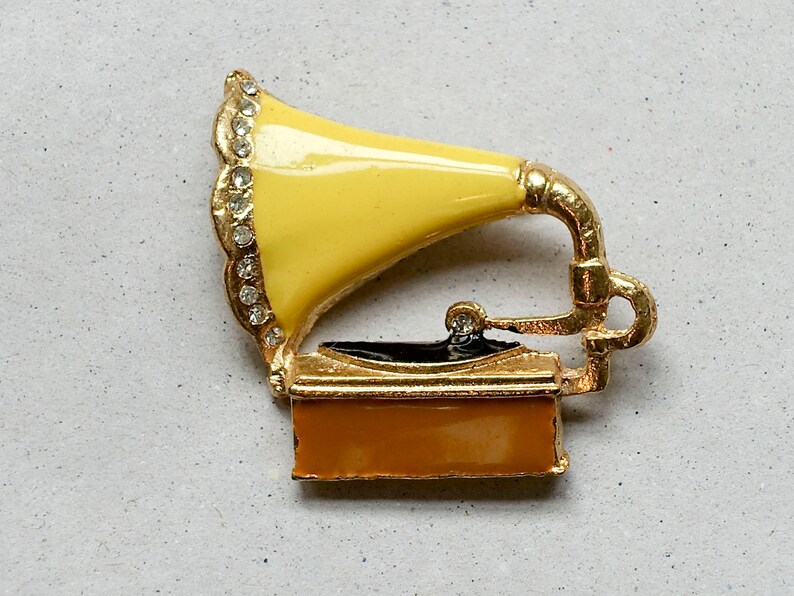 vintage grammofoon speler broche image 1