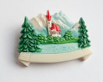 Souvenir Tourist brooch