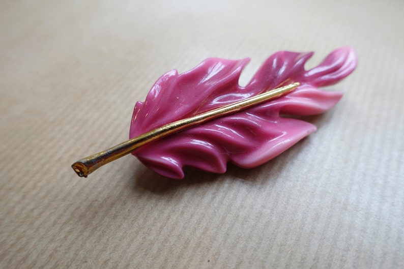 Leaf Brooch Pink image 2