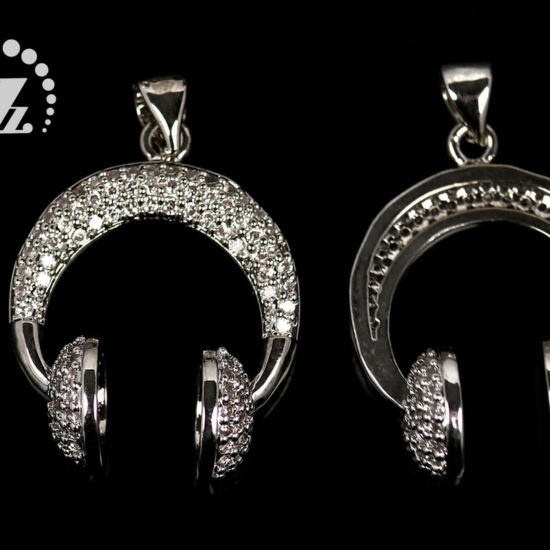 Micro CZ Pave Heart Charm Paperclip Braceleet