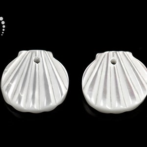 MOP, Mother Of Pearl carved Scallop Shape beads,Shell Shape Beads, White MOP,Sea Shell, Natural,Grade AA,10x9mm,5 pcs