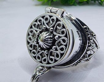 Anello con scomparto segreto in ottone placcato argento 925, portapillole antico