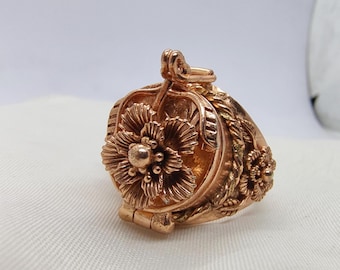 Anello in ottone placcato oro rosa, scomparto con ciondolo floreale, scatola per messaggi segreti