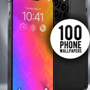 Może przedstawiać: Smartfon wyświetlający żywą, wielokolorową geometryczną tapetę z gradientem niebieskiego, fioletowego, różowego i pomarańczowego. Okrągła biała grafika po prawej stronie zawiera czarny tekst 100 PHONE WALLPAPERS.