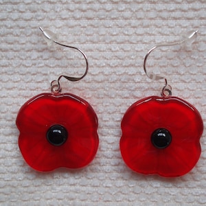 Poppy earrings in fused glass