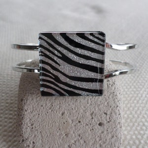 Fused zebra dichroic glass bracelet