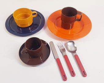 Vintage Mepal Camping-Set, 23-teilig, ockergelbes Melamin, Koen de Winter, 1970er Jahre, niederländisches Design, Picknickgeschirr