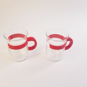 Vintage glass tea cups, tea cups, red, 1980s, Randwyck Holland