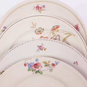 Vintage Mismatched Frühstücksteller