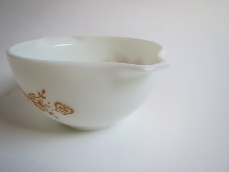 Vintage Pyrex bowl butterfly gold made in the USA