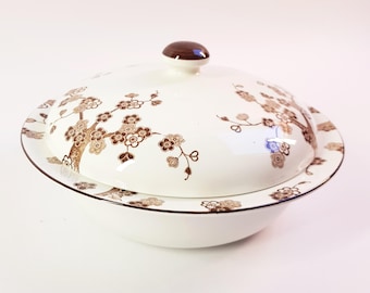Vintage Rörstrand Japonica lidded bowl by Jackie Lynd – Swedish Cherry Blossom