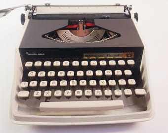Vintage Remington Monarch 2 Sperry RAND Typewriter with Case, Working Portable QWERTY, Made in Holland, Retro Writer Gift, Office Decor
