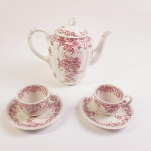 Vintage Villeroy and Boch Valeria coffee set, red