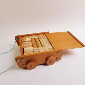 積み木付きヴィンテージ木製カート、ウォルドルフ玩具、モンテッソーリ玩具