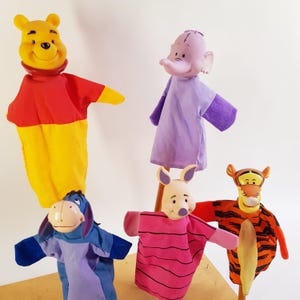 Vintage Nalle Puh handdockor Set | Gummihuvud, bomullskropp (Set om 5)