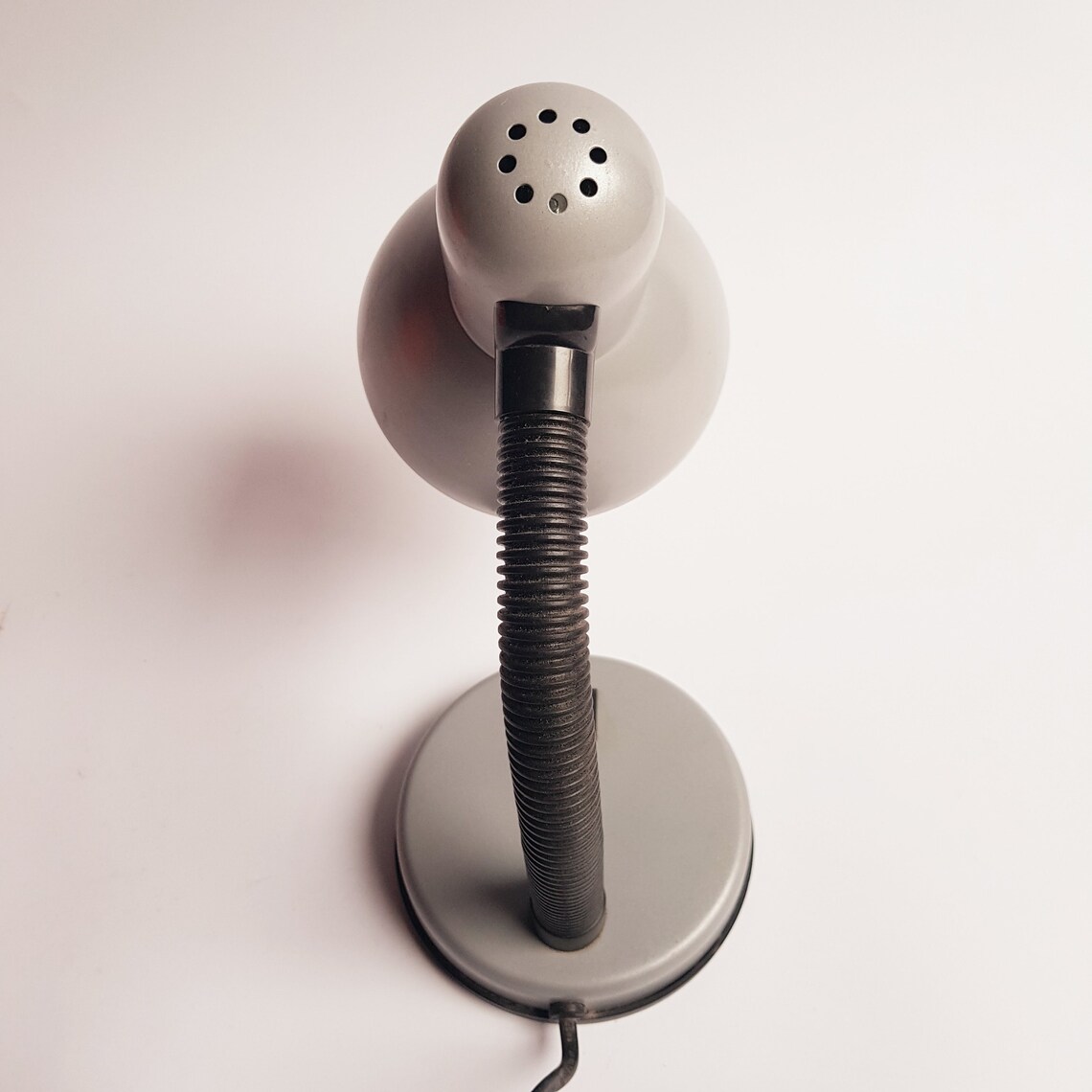 Vintage table lamp, metal light, grey, 1970s, foto 3 di 5