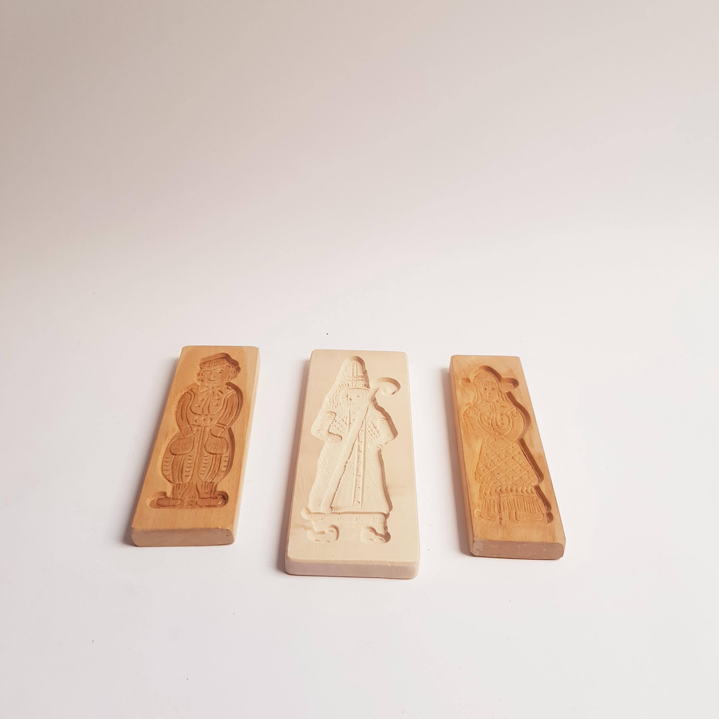 【イギリス直輸入】 手彫り　クッキー型　クッキースタンプ　スペキュロス型 アンティーク手彫りオランダスペキュラース型: 木製クッキー型3個