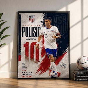 Christian Pulisic Poster Print | USA Football Wall Art | American Soccer Star Artwork | USMNT Decor | Football Fan Gift | Modern Sports Post