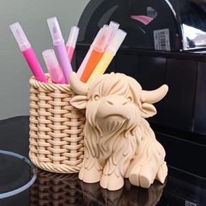 Highland Cow Pen Holder, Cute Desk Organiser, Farm Animal Desk Décor, Kawaii Office Accessory, Pencil Holder, Cow Lover Gift UK