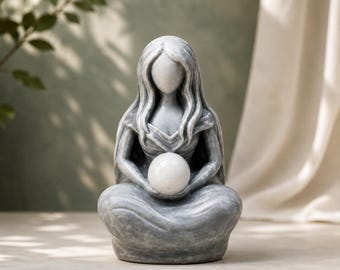 Creative Resin Moon Goddess Statue - Greek Mythological Selene Figurine, Celestial Cafe & Interior Home Decor Sculpture
