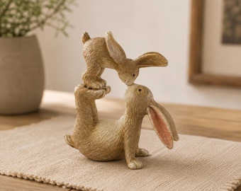 Sweet Kissing Rabbit Resin Statue - Romantic Couple Hare Figurine, Whimsical Easter & Valentine's Day Tabletop Decor