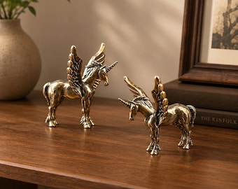 Vintage Solid Brass Flying Horse Miniature - Majestic Winged Pegasus Statue, Elegant Mythical Animal Sculpture & Desktop Ornament