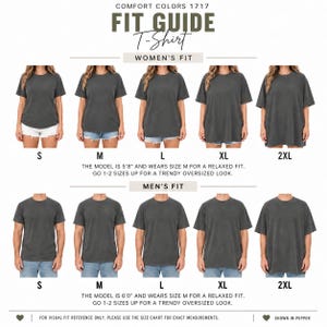 May include: A Comfort Colors 1717 fit guide chart for t-shirts in pepper colour. It displays two rows of five models wearing sizes S through 2XL, labelled Women's Fit and Men's Fit, with text indicating model heights and sizing recommendations for fit.