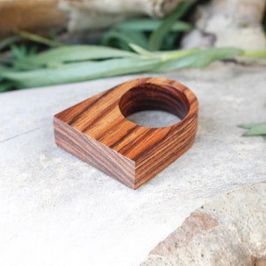 Wood ring for men and woman, wooden wedding handmade ring, wooden jewelry, engagement ring band, handmade wooden ring jewels, natural wood image 4