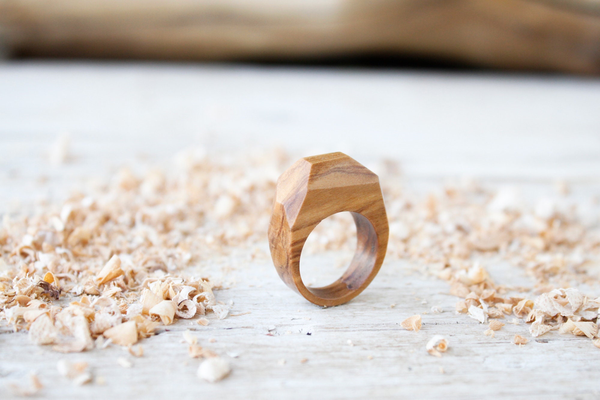 solitaire teardrop engagement ring