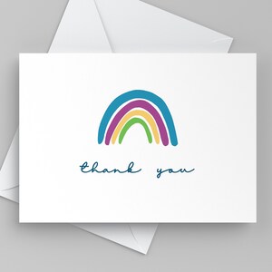 Carte de remerciement arc-en-ciel, simple et élégante pour les mariées, les diplômés et les événements spéciaux