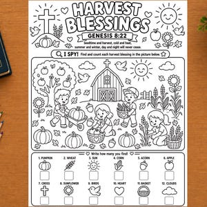 Puede incluir: Una hoja de actividades imprimible en blanco y negro titulada Harvest Blessings Genesis 8:22 que presenta un juego I Spy con ilustraciones de niños, calabazas, maíz, trigo, un granero, una cruz y un sol, con una sección de conteo abajo.