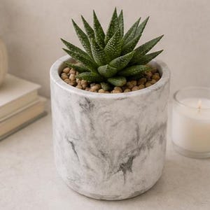 Pot décoratif en béton – Cache-pot minimaliste – Pot plante ou porte bougie – Fait main au Québec