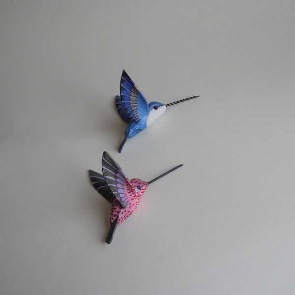 ornamento dell'uccello appeso, scultura artistica del colibrì in cartapesta, decorazione della torta