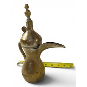Vintage Brass Arabic Dallah Coffee Pot Saudi Palm Tree Crossed Swords Decor