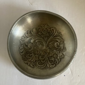 Beautiful vintage pewter bowl made in Norway