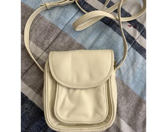 Sac bandoulière vintage ILI New York en cuir blanc crème