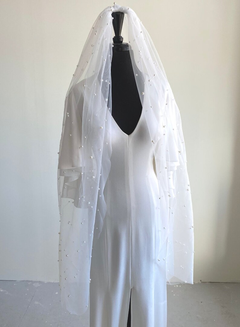 41inch Beaded Pearl Veil Fingertip
