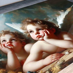 Könnte beinhalten: Rechteckiger Teppich mit einem klassischen Gemälde von zwei Cherubinen mit weißen Flügeln, die nach oben blicken. Der Teppich zeigt eine detaillierte Darstellung von Früchten, einem Weinkorb und einem bewölkten Himmel im Hintergrund.