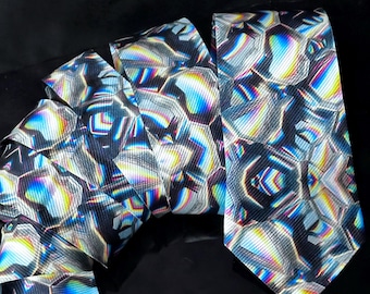 Corbata psicodélica para hombre, estilo urbano, regalo para él, ropa de hombre, estilo informal, estilo rave, techno, DJ, MC, psicodélico, arcoíris, panal de abeja, teselación