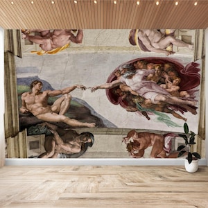 Puede incluir: Un mural colorido que representa una escena del famoso cuadro renacentista "La Creación de Adán" de Miguel Ángel. El mural presenta dos figuras que se acercan la mano, rodeadas de otras figuras y un fondo nublado y arremolinado.